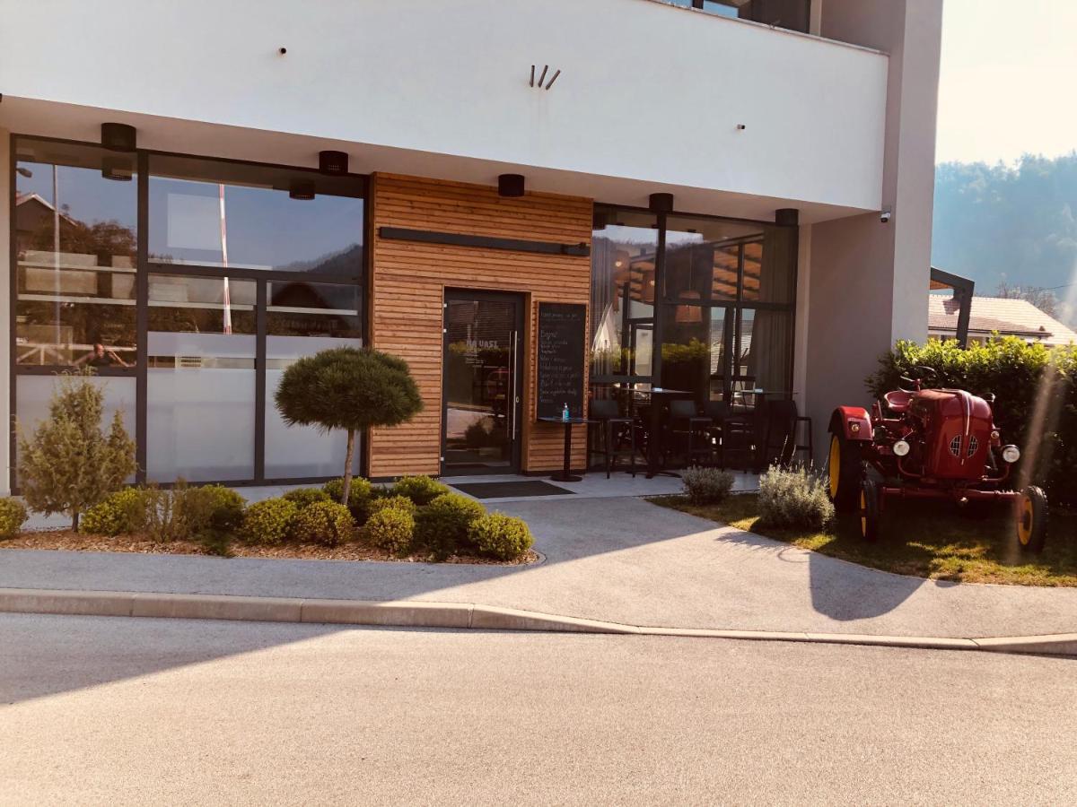 Na Vasi Restavracija In Prenocisca Hotel Škofja Loka Екстериор снимка