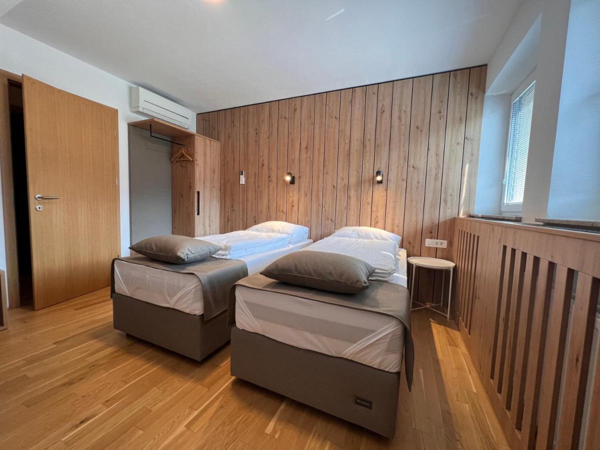 Na Vasi Restavracija In Prenocisca Hotel Škofja Loka Екстериор снимка