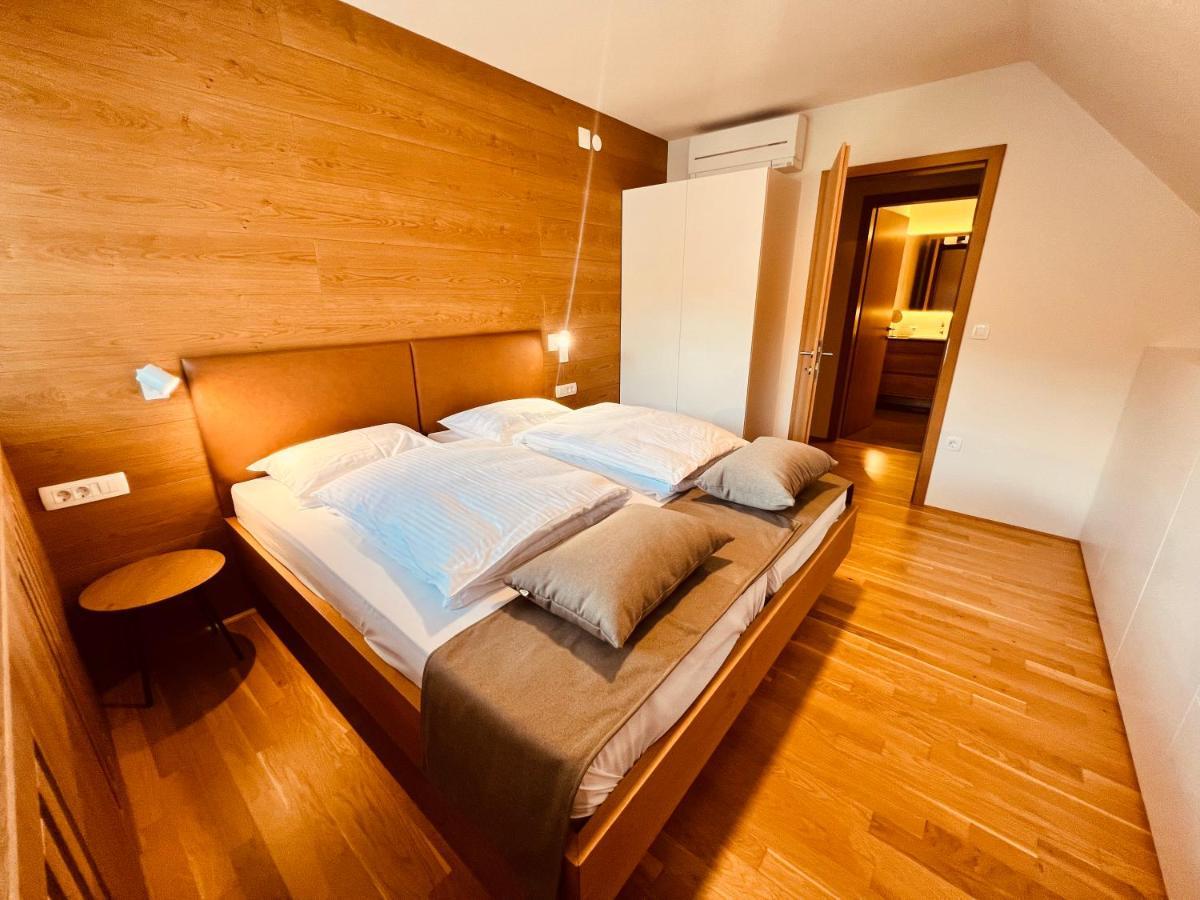 Na Vasi Restavracija In Prenocisca Hotel Škofja Loka Екстериор снимка